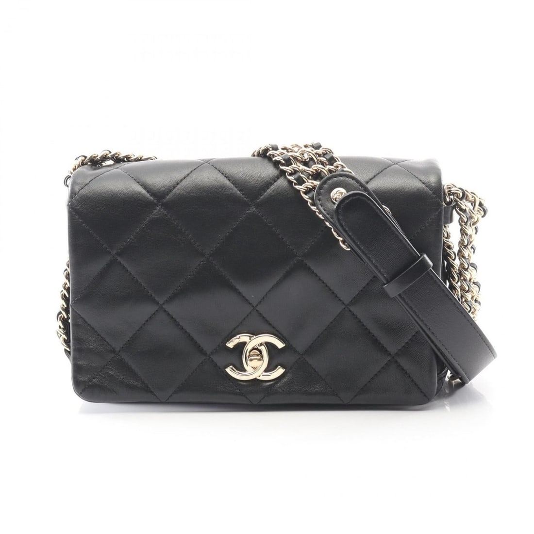 CHANEL Matelasse Shoulder Bag/Handbag in Lambskin Leather, Women's, Black: --- Catalog ---Category: SizeSize (HxWxD): 14cm x 21cm x 5.5cm / 5.51'' x 8.26'' x 2.16''Category: DesignType: Handbag, Shoulder bagColor: BlackGender: WomenMaterial: Leather Leather/Fur Type: Lambski