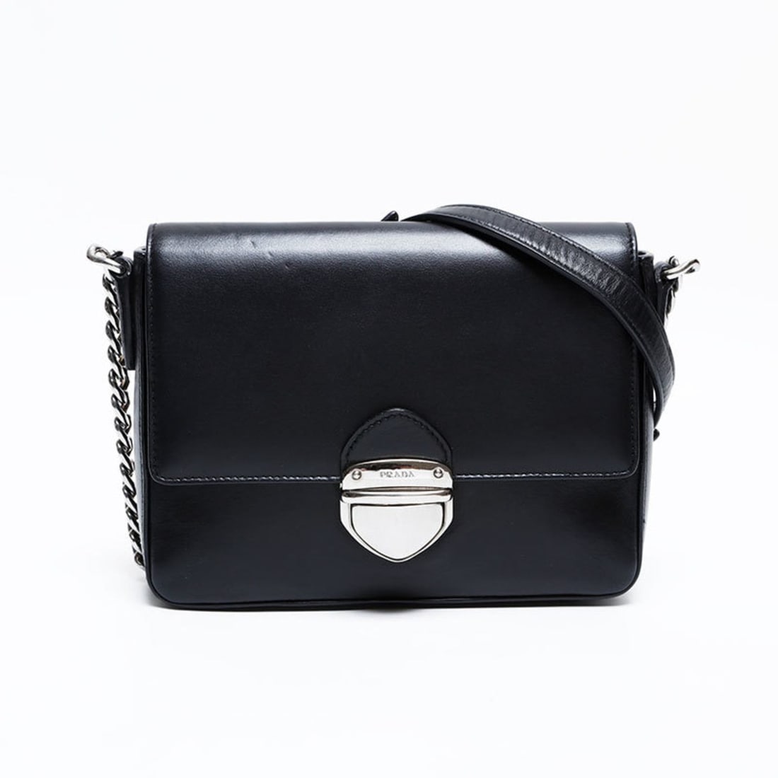 Prada Leather Chain Shoulder Bag Black WS22162: --- Catalog ---Category: SizeSize (HxWxD): 16cm x 21cm x 4cm / 6.29'' x 8.26'' x 1.57''Strap Length: 117cm / 46.06''Category: DesignType: Shoulder bagColor: BlackGender: WomenMaterial: Leather Categor