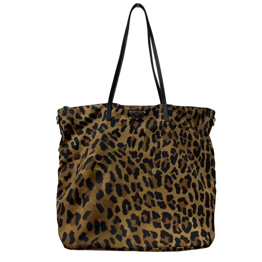PRADA Leopard Print Tote Bag, Beige x Black, Women's: --- Catalog ---Category: SizeSize (HxWxD): 37cm x 43.5cm x 15cm / 14.56'' x 17.12'' x 5.9''Category: DesignType: Tote bagColor: Beige, BlackGender: WomenCategory: GeneralBrand: Prada--- Item List ---S