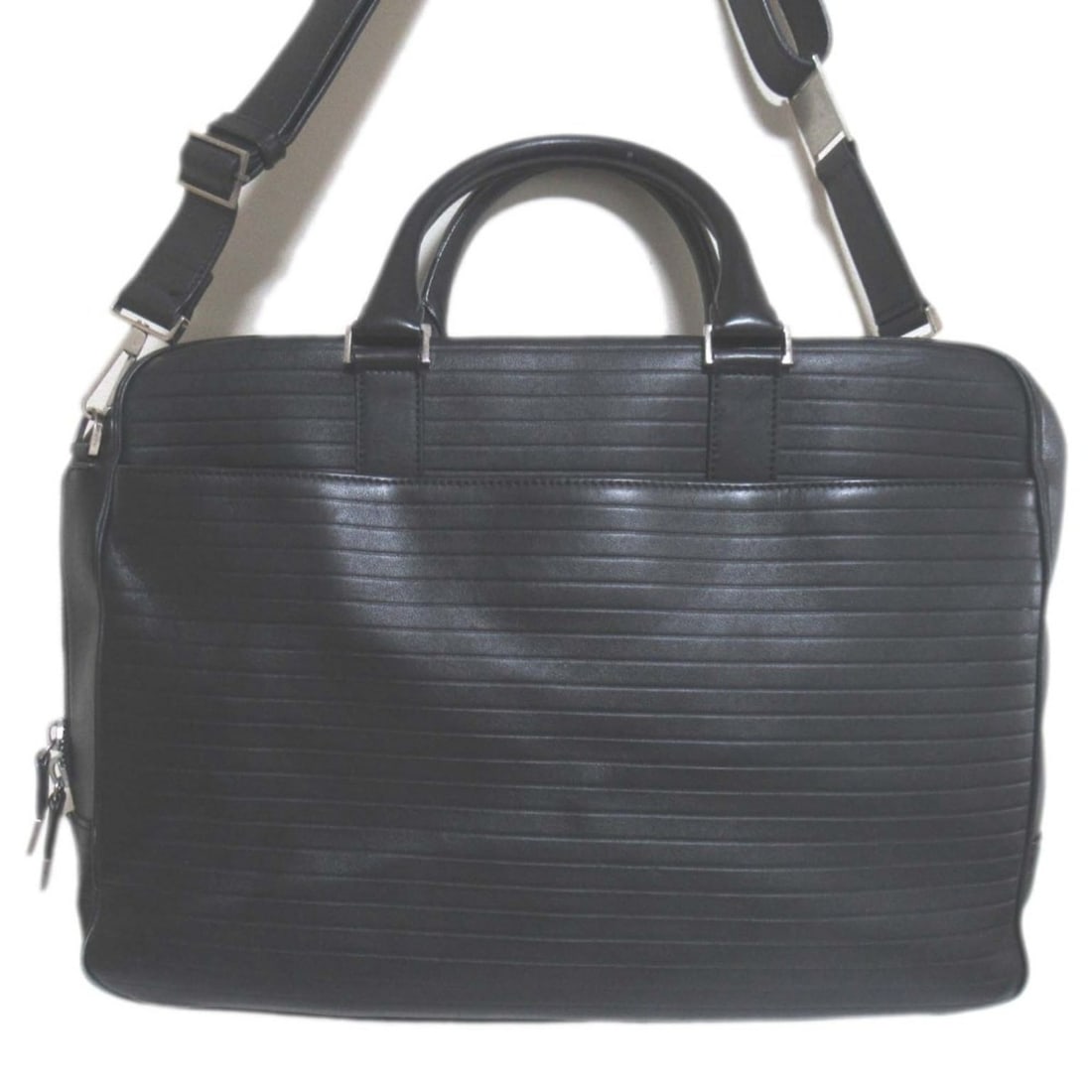 DIOR HOMME Leather Briefcase Business Bag with PC Pocket, Black, Men's: --- Catalog ---Category: SizeSize (HxWxD): 31cm x 40cm x 11cm / 12.2'' x 15.74'' x 4.33''Category: DesignType: Briefcase, HandbagColor: BlackGender: MenCategory: GeneralBrand: Dior Homme--- Item List