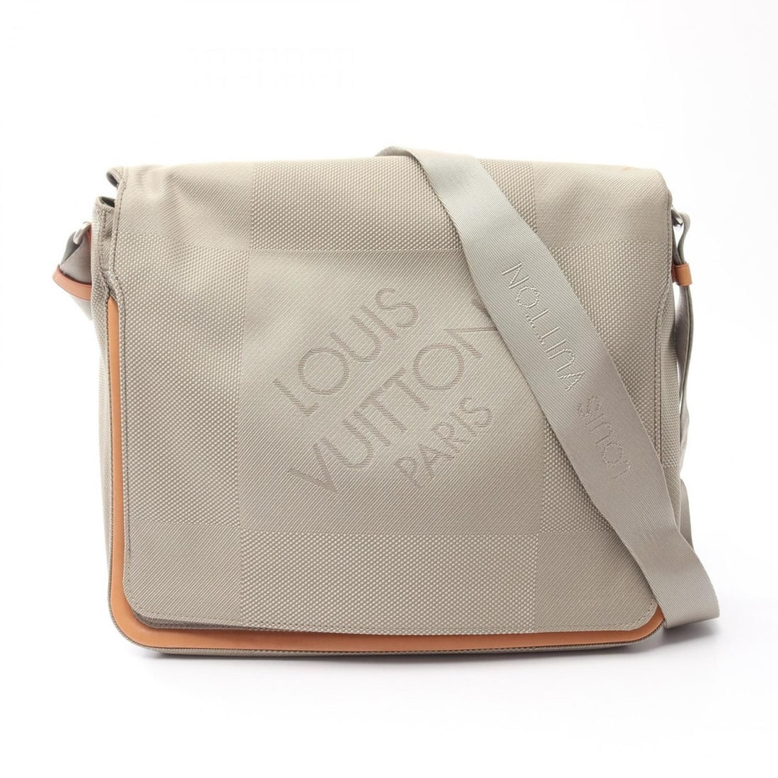 Cartier C de Mini Wallet, Bifold Wallet with Coin Pocket, Midnight Blue Gold Finish, Women's: --- Catalog ---Category: SizeSize (HxWxD): 8.5cm x 11cm x 1cm / 3.34'' x 4.33'' x 0.39''Category: DesignType: Wallet (bi-fold)Color: BlueGender: WomenMaterial: Leather Leather/Fur Type: CalfskinCatego