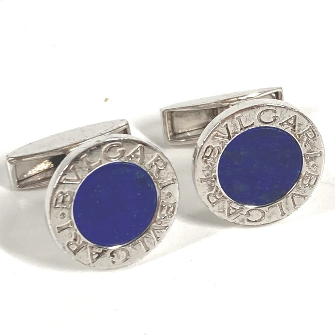 BVLGARI Lapis Lazuli Logo Cufflinks for Men, SV925 Silver: --- Catalog ---Category: DesignType: CufflinksColor: Blue, SilverGender: MenMaterial: Silver 925Category: GeneralBrand: BvlgariCountry of Origin: Italy--- Item List ---Section: ConditionRanking: Rank