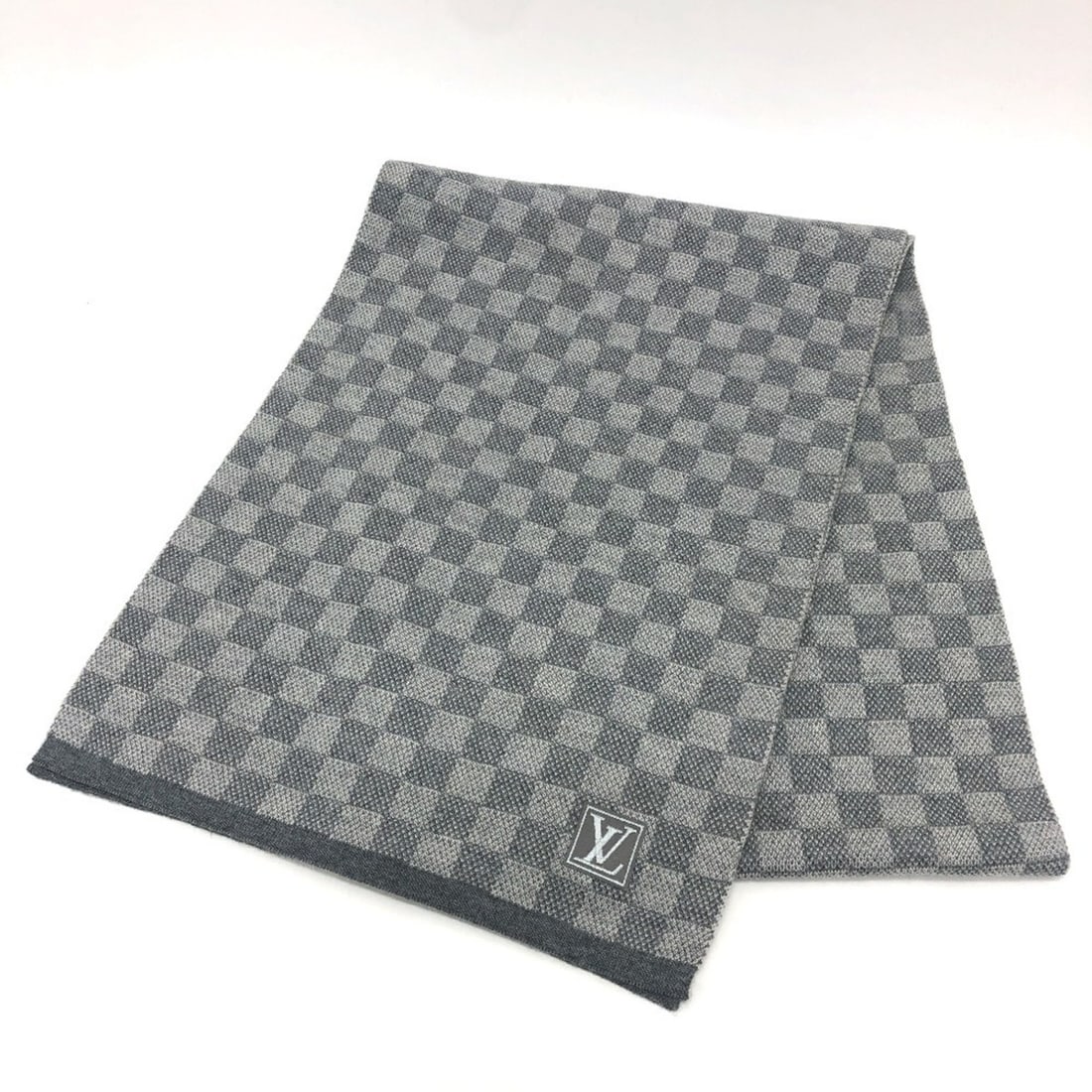 LOUIS VUITTON M70517 Echarpe Petit Damier Apparel Scarf Stole LV Logo Wool Women's Gray: --- Catalog ---Category: SizeSize (LxW): 1.8m x 31cm / 70.86'' x 12.2''Category: DesignType: StoleColor: GrayGender: WomenMaterial: Wool Category: GeneralMPN: M70517Brand: Louis VuittonCountry of Orig