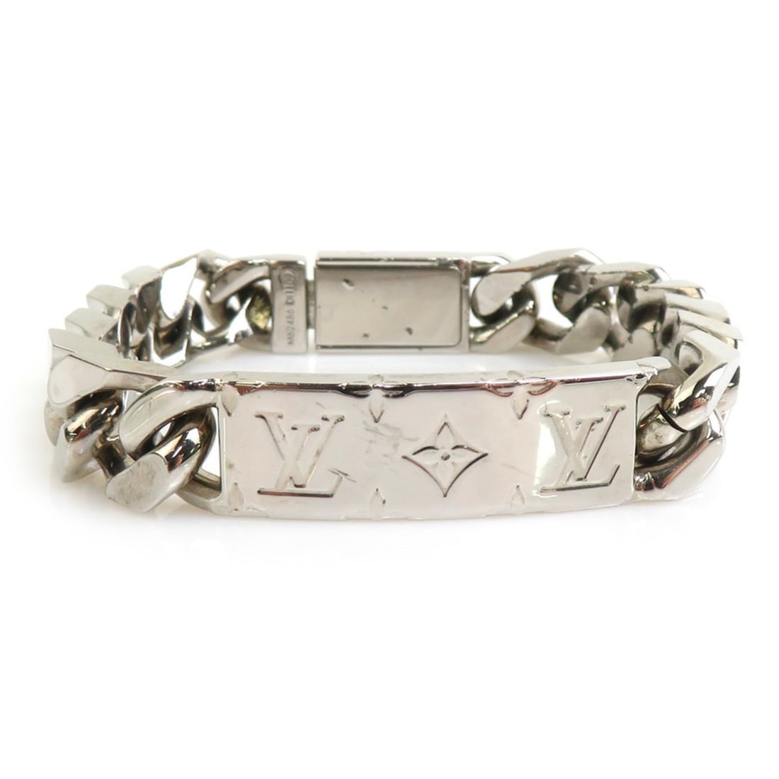 Louis Vuitton Men's Silver Metal Bracelet with LV Signature, M62486, Free Shipping, e61537i: --- Catalog ---Category: SizeLength: 17.5cm / 6.88''Category: DesignType: Charm braceletColor: SilverGender: MenMaterial: MetalCategory: GeneralMPN: M62486Brand: Louis VuittonCountry of Origin: Italy-