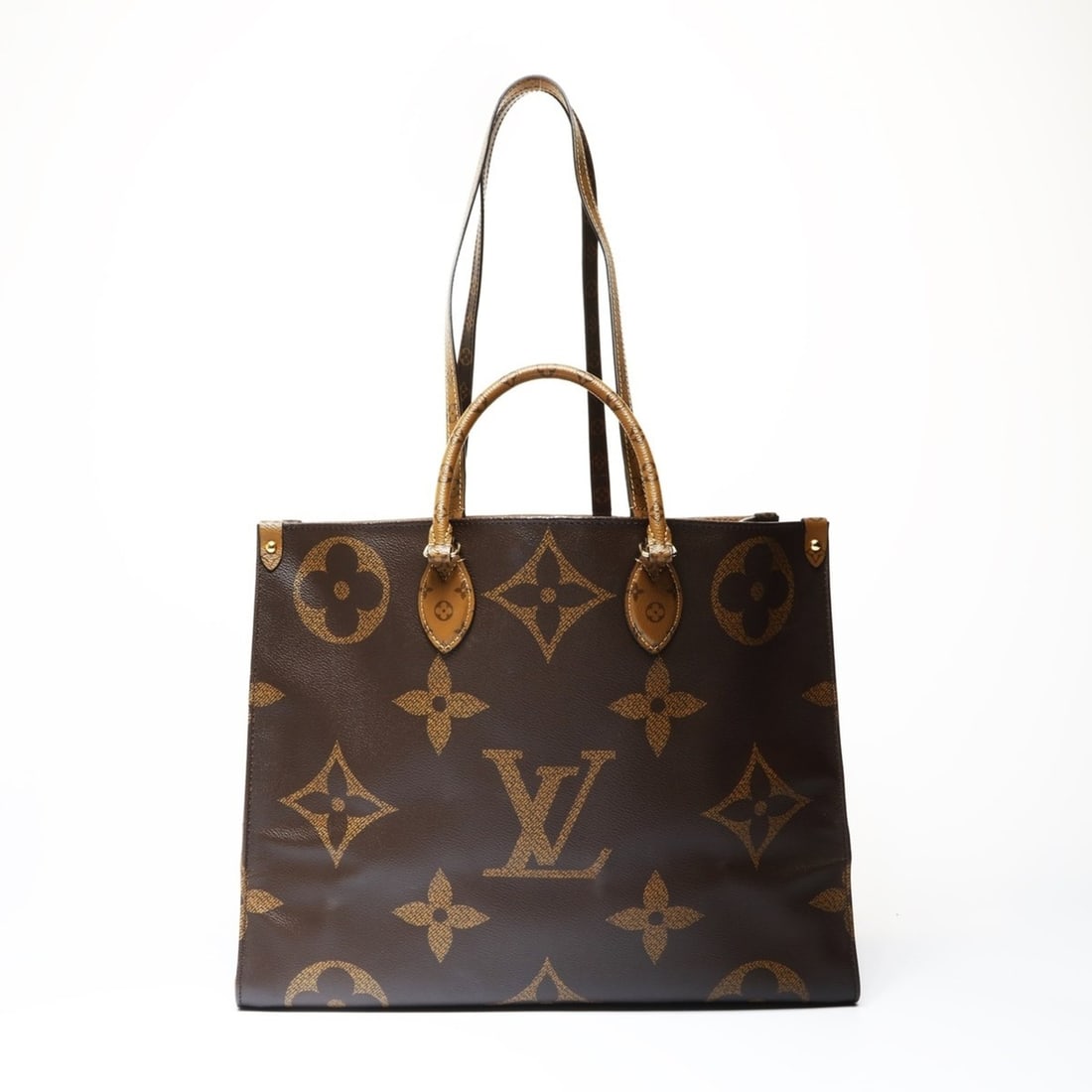 Louis Vuitton 2019 On the Go GM Monogram Tote Bag, Brown, WS26647: --- Catalog ---Category: SizeSize (HxWxD): 31cm x 41cm x 17.5cm / 12.2'' x 16.14'' x 6.88''Category: DesignType: Tote bagColor: BrownGender: WomenMaterial: Monogram Category: GeneralBrand: Louis Vuitt