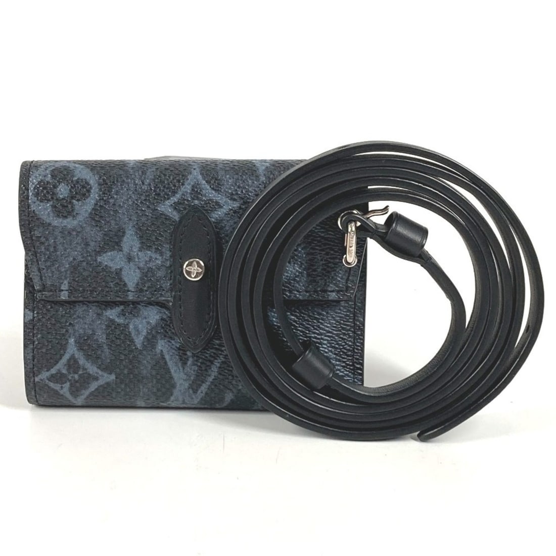 LOUIS VUITTON M69998 Monogram Pastel Organizer De Poche with Strap, Shoulder Wallet, Tri-fold: --- Catalog ---Category: SizeSize (HxWxD): 8.5cm x 11.5cm / 3.34'' x 4.52''Category: DesignType: Chain/Shoulder walletColor: NavyGender: Men,WomenMaterial: Leather Category: GeneralMPN: M69998Brand: L