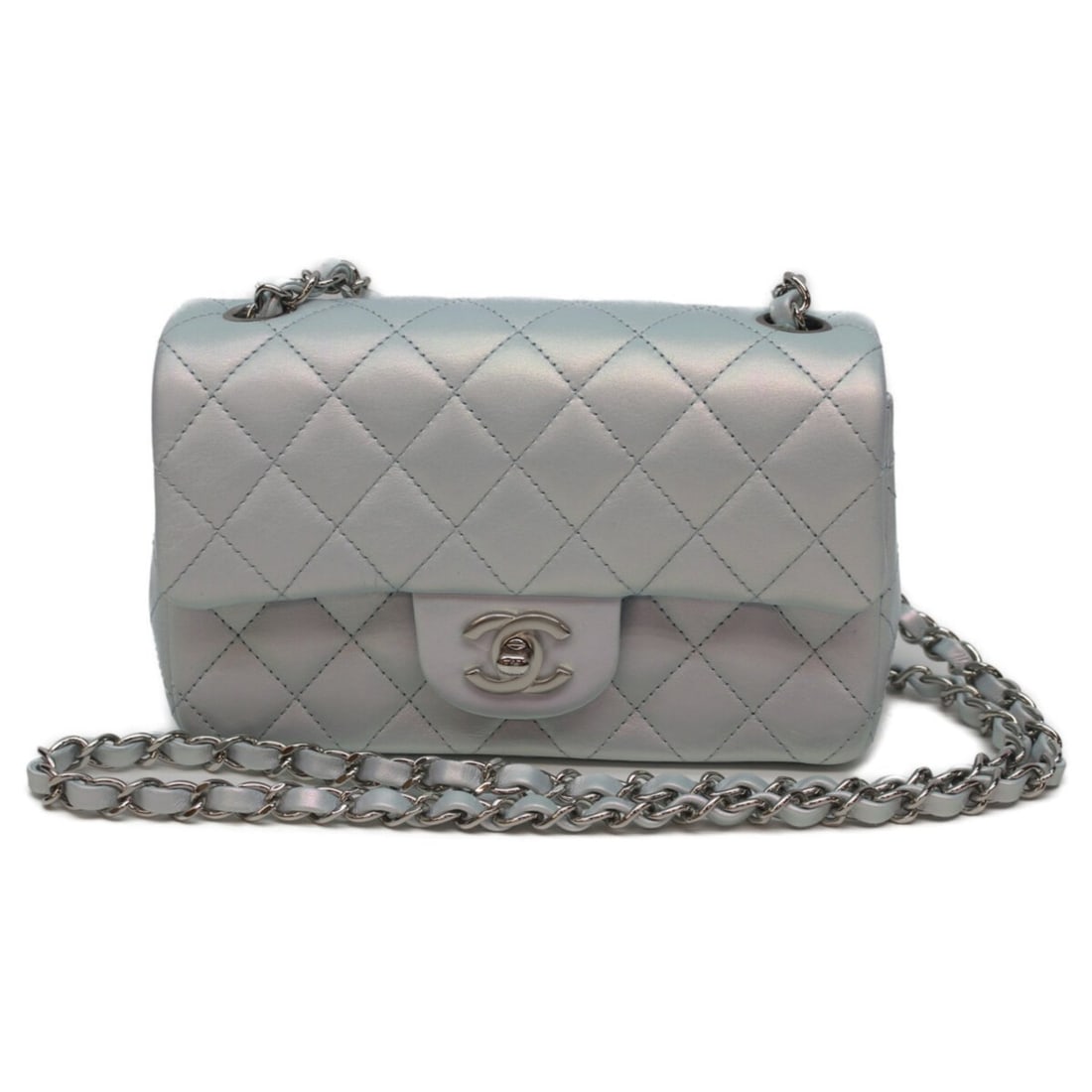 CHANEL A69900 Metallic Silver Lamb Mini Matelasse 20 Chain Shoulder Bag with Hardware, Women's: --- Catalog ---Category: SizeSize (HxWxD): 12cm x 20cm x 6.5cm / 4.72'' x 7.87'' x 2.55''Category: DesignType: Shoulder bagColor: SilverGender: WomenMaterial: Leather Hardware Color: SilverLeather/Fur
