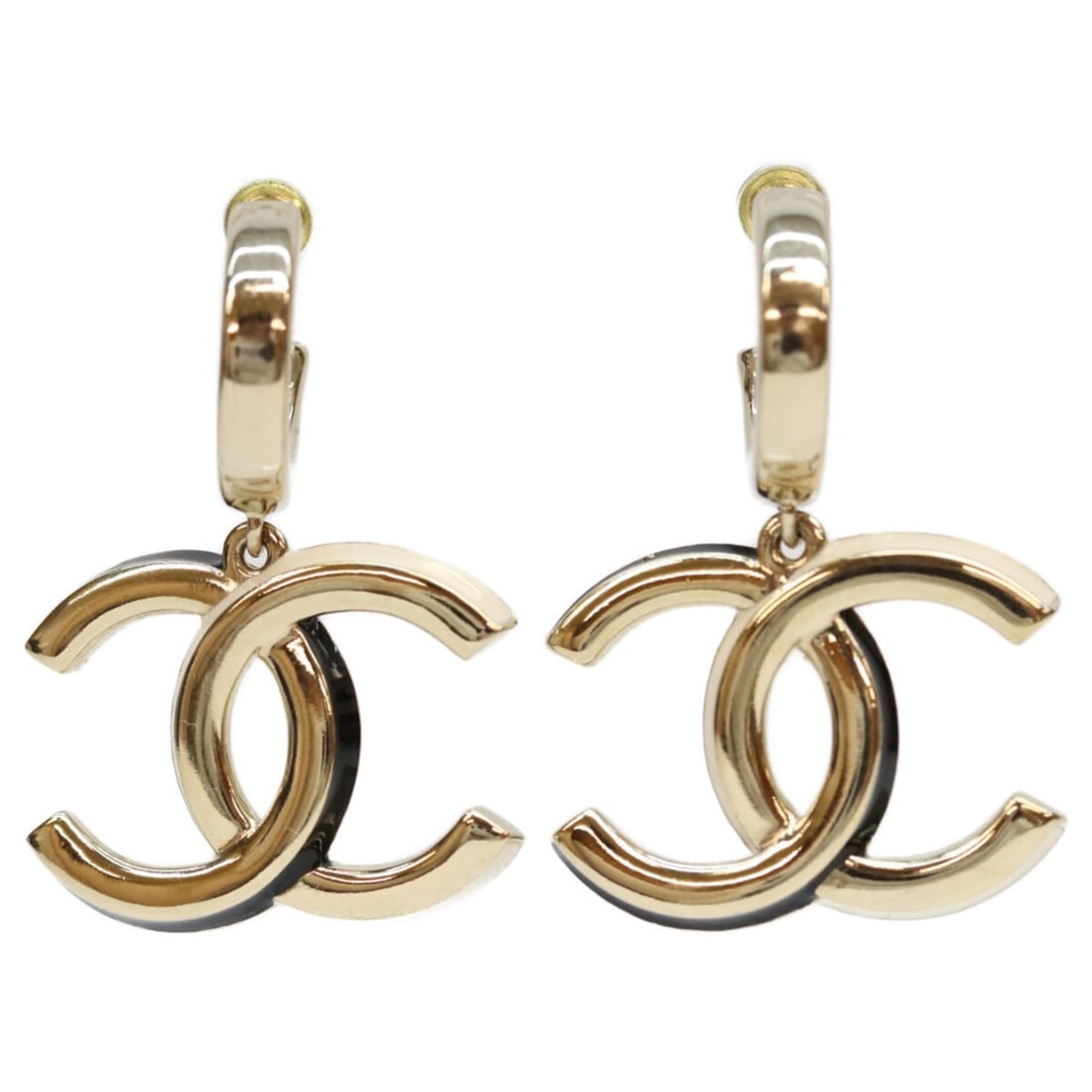 CHANEL A22K Gold Big Coco Mark Hoop Earrings, and White, Women's: --- Catalog ---Category: SizeSize (HxWxD): 22.00mm x 28.00mm / 0.87'' x 1.10''Category: DesignType: Hoop earringsColor: Gold, WhiteGender: WomenMaterial: MetalCategory: GeneralBrand: Chanel--- Item Li