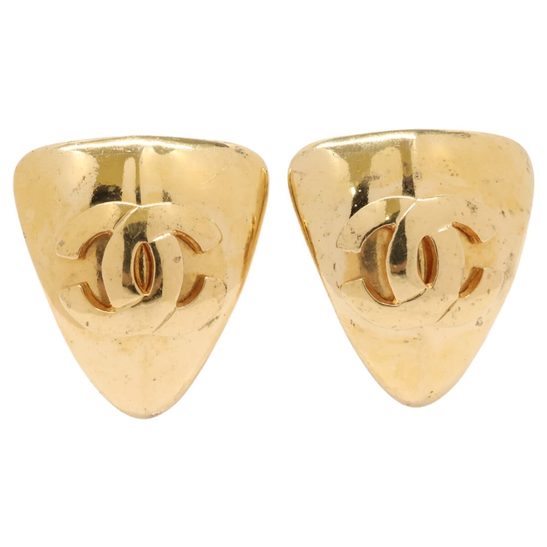 CHANEL 97P Coco Mark Triangle Earrings Gold Women's: --- Catalog ---Category: SizeSize (HxWxD): 32.00mm x 28.00mm / 1.26'' x 1.10''Category: DesignType: Clip earringsColor: GoldGender: WomenMaterial: MetalCategory: GeneralBrand: Chanel--- Item List ---S