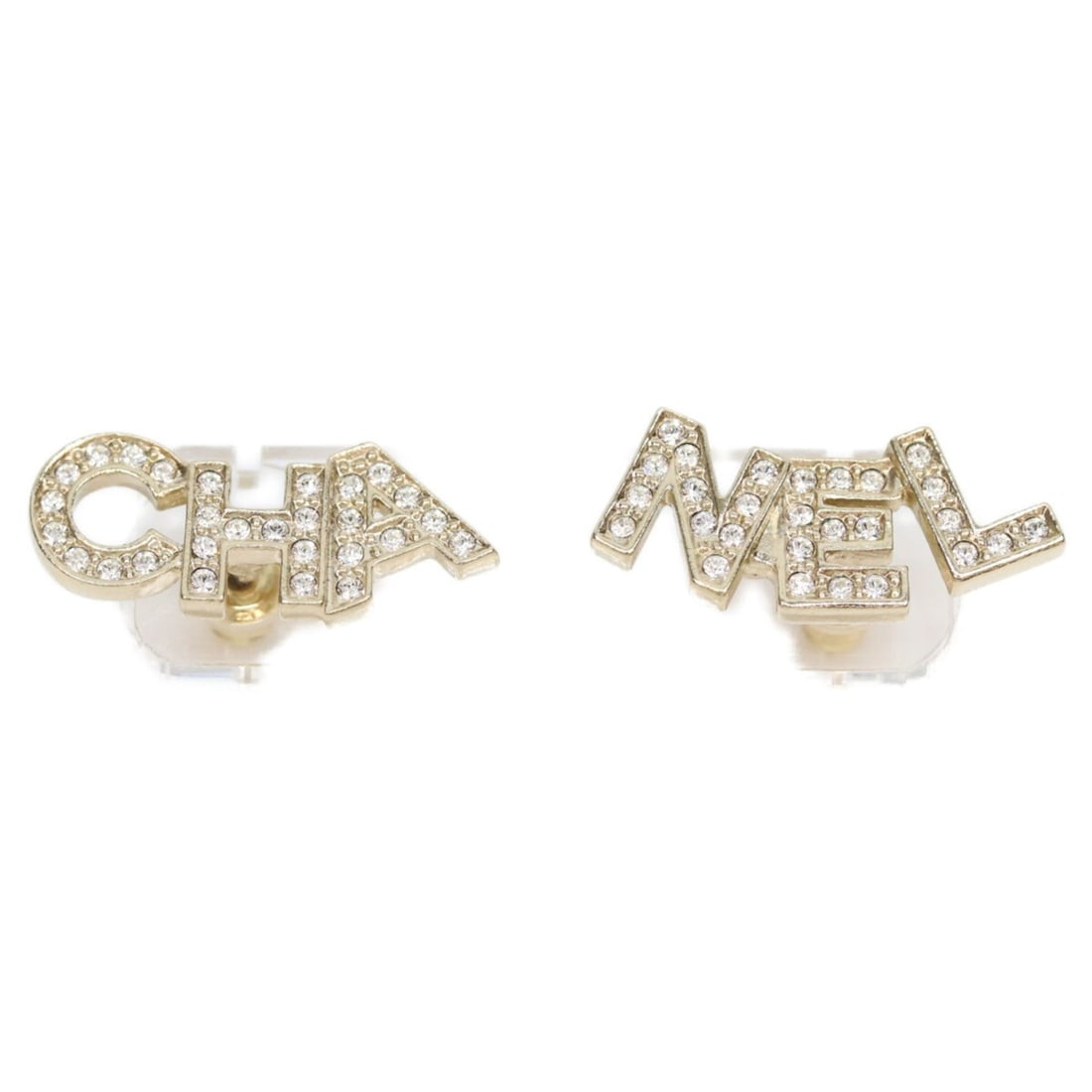 CHANEL A21V Gold Rhinestone Logo Earrings, Women's: --- Catalog ---Category: SizeSize (HxWxD): 8.00mm x 23.00mm / 0.31'' x 0.91''Category: DesignType: Stud earringsColor: GoldGender: WomenMaterial: MetalCategory: GeneralBrand: Chanel--- Item List ---Se