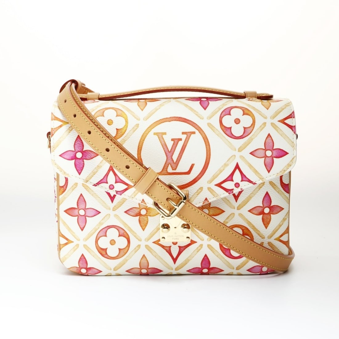 Louis Vuitton Monogram Pochette Metis MM Shoulder Bag, Multicolore, WS27020: --- Catalog ---Category: SizeSize (HxWxD): 19cm x 25cm x 7cm / 7.48'' x 9.84'' x 2.75''Category: DesignType: Shoulder bagColor: Multi-colorGender: WomenMaterial: Monogram Category: GeneralBrand: Louis