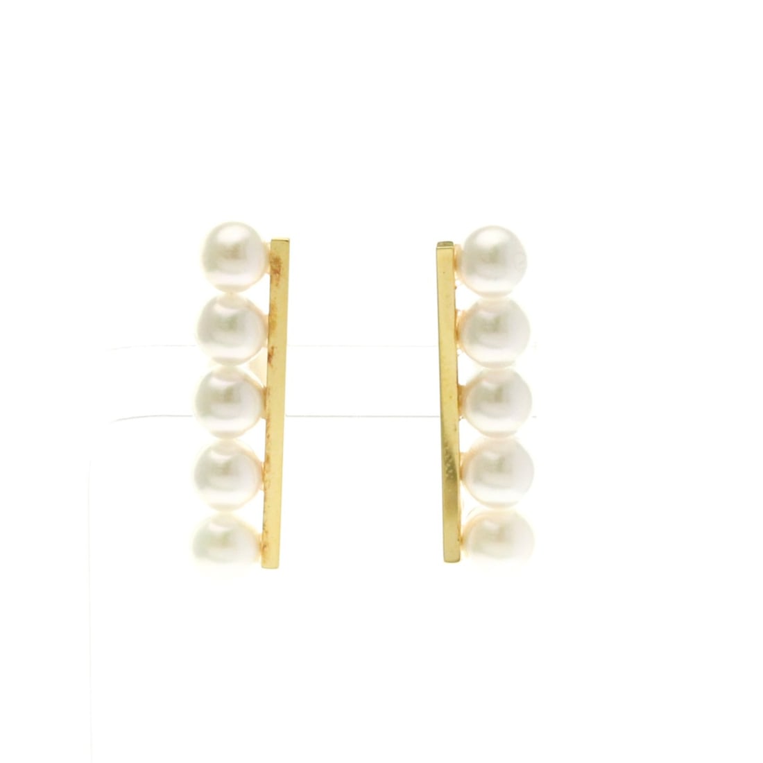 Tasaki Balance Plus Earrings E-4463 Pearl Yellow Gold (18K) Stud Earrings Gold: --- Catalog ---Category: SizeWeight: 4.9g / 0.17oz.Size (HxWxD): 28.00mm x 5.50mm / 1.10'' x 0.22''Category: DesignType: Stud earringsColor: GoldMetal: GoldStone: PearlStyle: FashionGender: Women,MenM