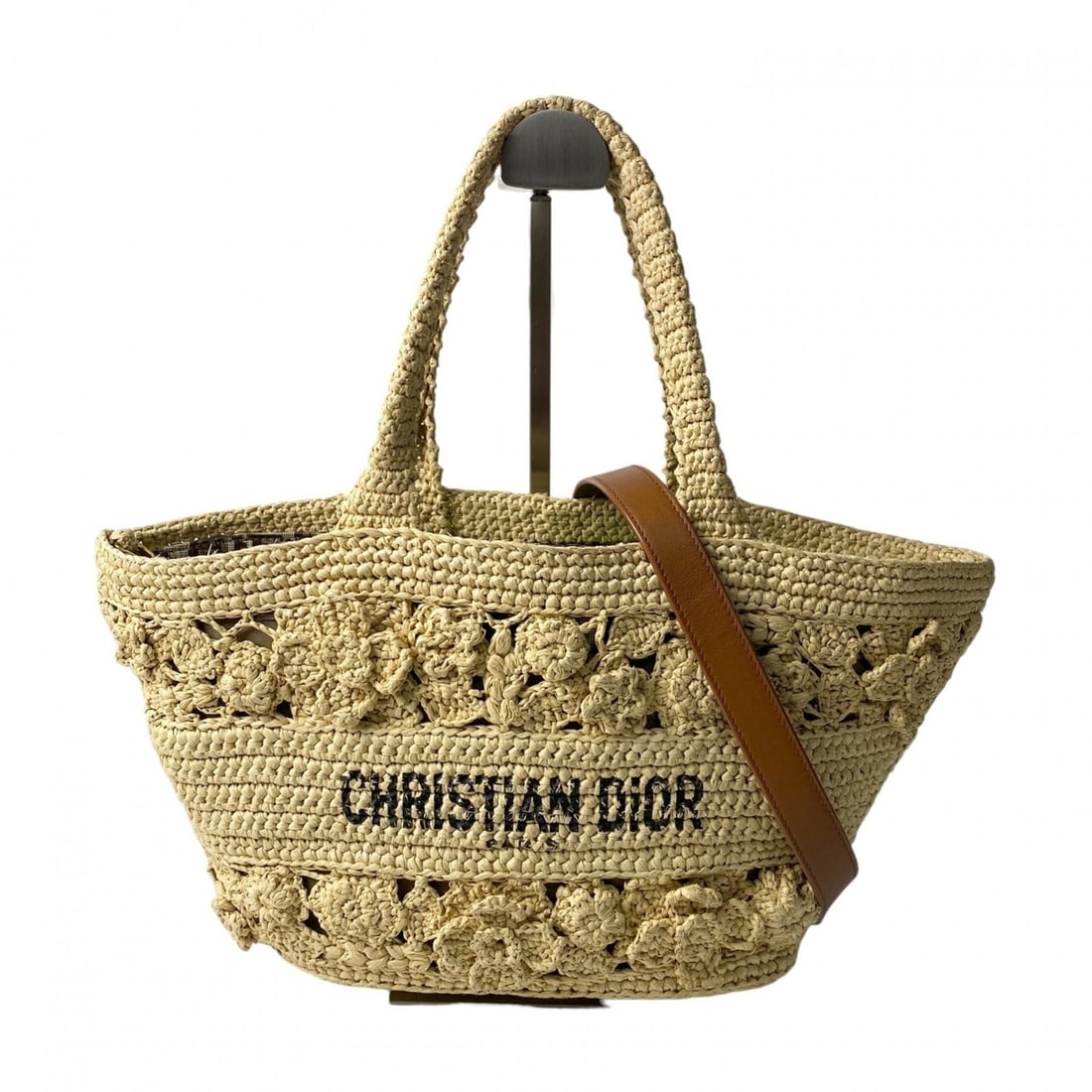 Christian Dior Dior Women's Pannier Chapeau Basket Bag, Raffia, 2-Way Shoulder Handbag, Crossbody: --- Catalog ---Category: SizeWeight: 727g / 1.6lb.Size (HxWxD): 20cm x 35cm x 12cm / 7.87'' x 13.77'' x 4.72''Strap Length: 118cm / 46.45''Category: DesignType: Handbag, Shoulder bagColor: BeigeGender