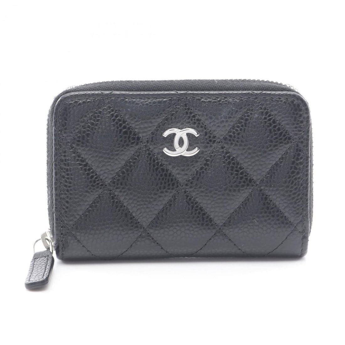 CHANEL Classic Zip Coin Purse, Matelasse, Calfskin Leather, Women's, Black, AP0216: --- Catalog ---Category: SizeSize (HxWxD): 7cm x 10.5cm x 2cm / 2.75'' x 4.13'' x 0.78''Category: DesignType: Coin purse/coin caseColor: BlackGender: WomenMaterial: Leather Leather/Fur Type: CalfskinC