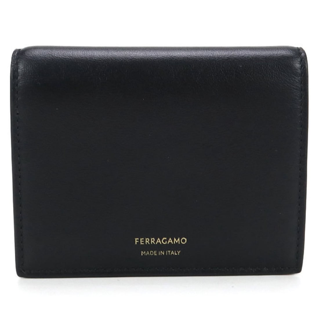 Salvatore Ferragamo FERRAGAMO Ferragamo Bifold Wallet 22 0699 Black for Men and Women: --- Catalog ---Category: SizeSize (HxWxD): 9cm x 11.5cm x 2cm / 3.54'' x 4.52'' x 0.78''Category: DesignType: Long wallet (bi-fold)Color: BlackGender: Men,WomenMaterial: Leather Category: GeneralMPN: