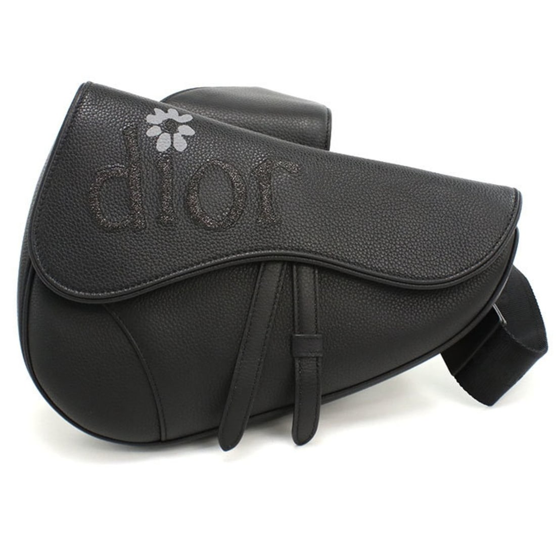 DIOR Saddle Body Bag Men's Black: --- Catalog ---Category: SizeSize (HxWxD): 19.5cm x 27cm x 5cm / 7.67'' x 10.62'' x 1.96''Category: DesignType: Sling bagColor: BlackGender: MenMaterial: Leather Category: GeneralBrand: Dior HommeCoun