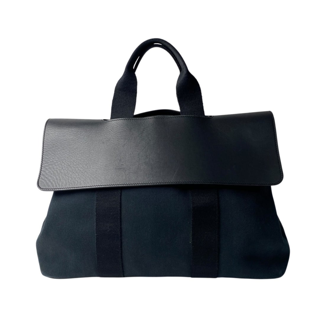 Hermes Hermès Women's Valparaiso MM Canvas Tote Bag: --- Catalog ---Category: SizeSize (HxWxD): 28cm x 44cm x 18cm / 11.02'' x 17.32'' x 7.08''Category: DesignType: Tote bagColor: Black, NavyGender: WomenMaterial: Canvas , Leather Category: