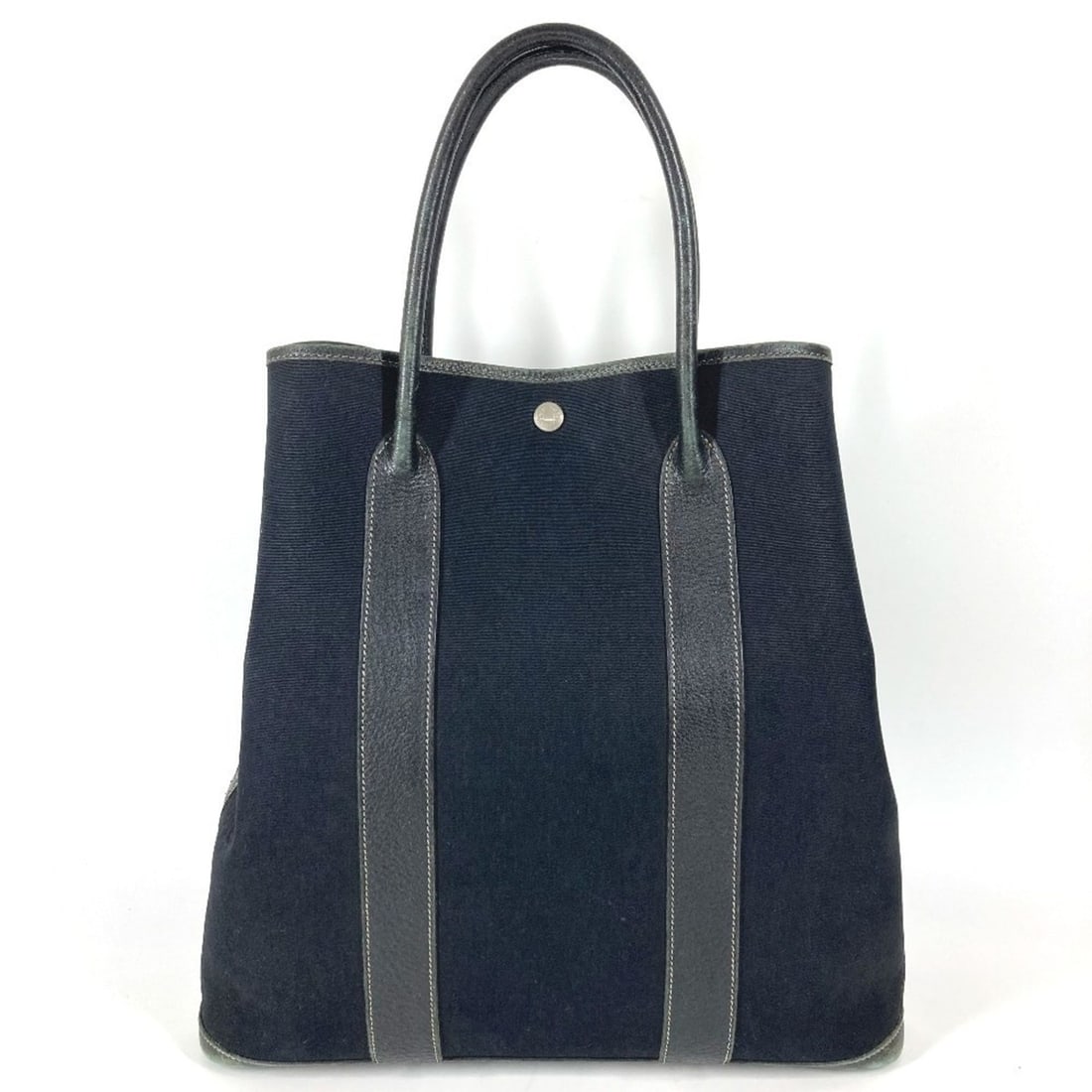 HERMES Garden File MM Tote Bag Shoulder Leather Canvas Men's Women's Black: --- Catalog ---Category: SizeSize (HxWxD): 38.5cm x 37cm x 8.5cm / 15.15'' x 14.56'' x 3.34''Category: DesignType: Shoulder bag, Tote bagColor: BlackGender: Men,WomenMaterial: Canvas , Leather Categor