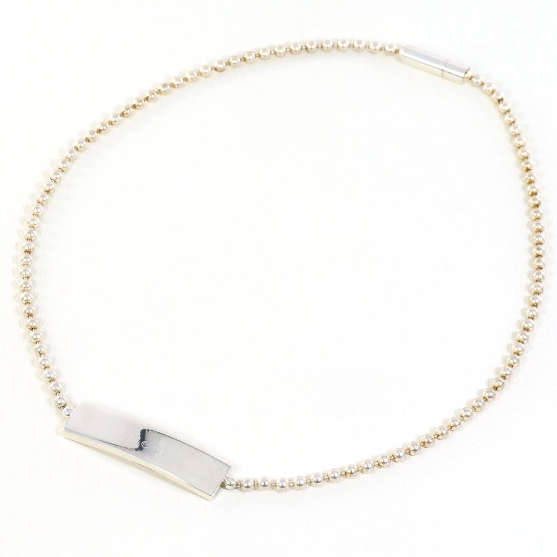 Gucci 925 Sterling Silver Necklace Choker, Approx. 33cm, Total Weight: 11.4g, Like New: --- Catalog ---Category: SizePendant Size: 8mm x 30mm / 0.31'' x 1.18''Neck Circumference: 33 cm / 12.99''Category: DesignGender: WomenMaterial: Silver 925Necklace Type: NecklaceCategory: GeneralBrand