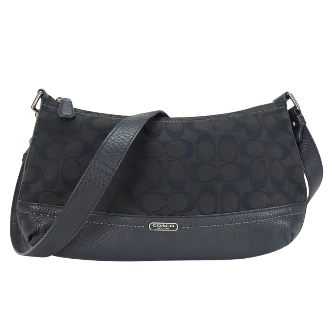 Coach Signature Shoulder Bag F24028 Canvas Leather Black Women's COACH: --- Catalog ---Category: SizeSize (HxWxD): 17cm x 34cm x 5cm / 6.69'' x 13.38'' x 1.96''Category: DesignType: Shoulder bagColor: BlackGender: WomenMaterial: Signature line , Canvas , Leather Category: