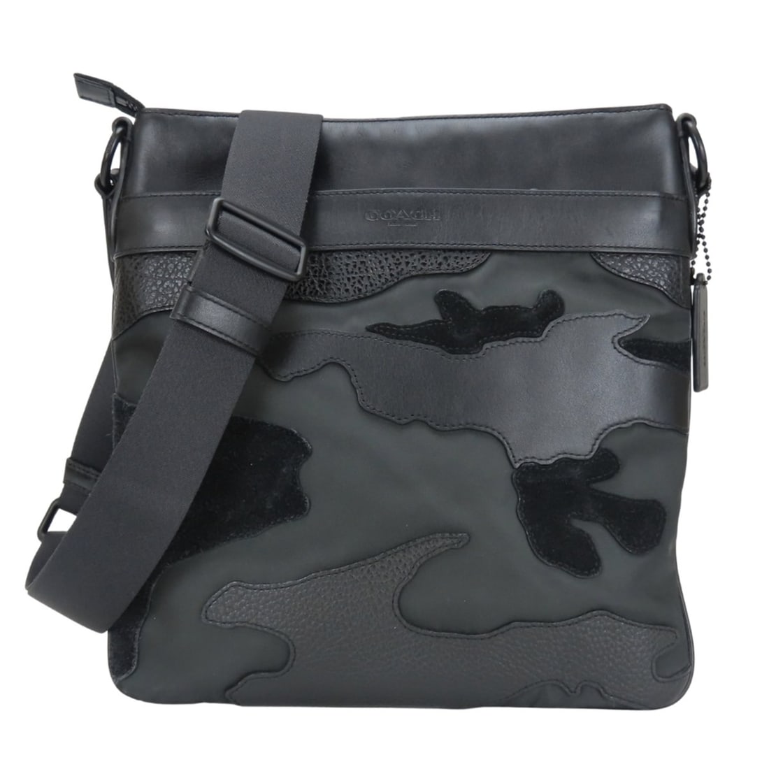 Coach Camouflage Shoulder Bag F11588 Leather, Nylon, Suede, Black Crossbody for Men: --- Catalog ---Category: SizeSize (HxWxD): 29cm x 28cm x 3cm / 11.41'' x 11.02'' x 1.18''Category: DesignType: Shoulder bagColor: BlackGender: MenMaterial: Nylon , Leather , Suede Category: GeneralMPN