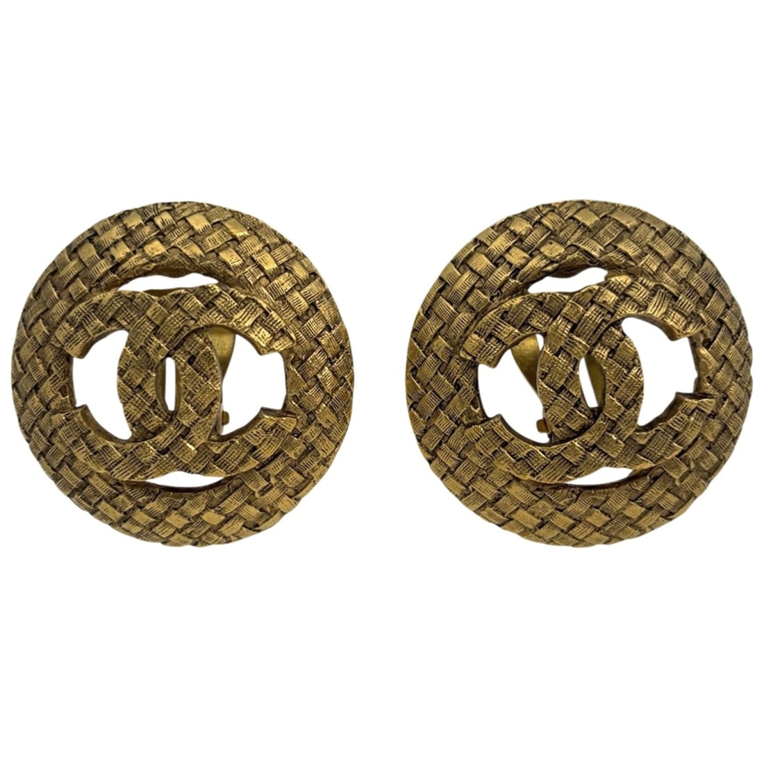 CHANEL Coco Mark Round Earrings GP Gold Women's: --- Catalog ---Category: SizeSize (HxWxD): 34.00mm x 34.00mm / 1.34'' x 1.34''Category: DesignType: Clip earringsColor: GoldGender: WomenMaterial: Gold platingCategory: GeneralBrand: Chanel--- Item Li