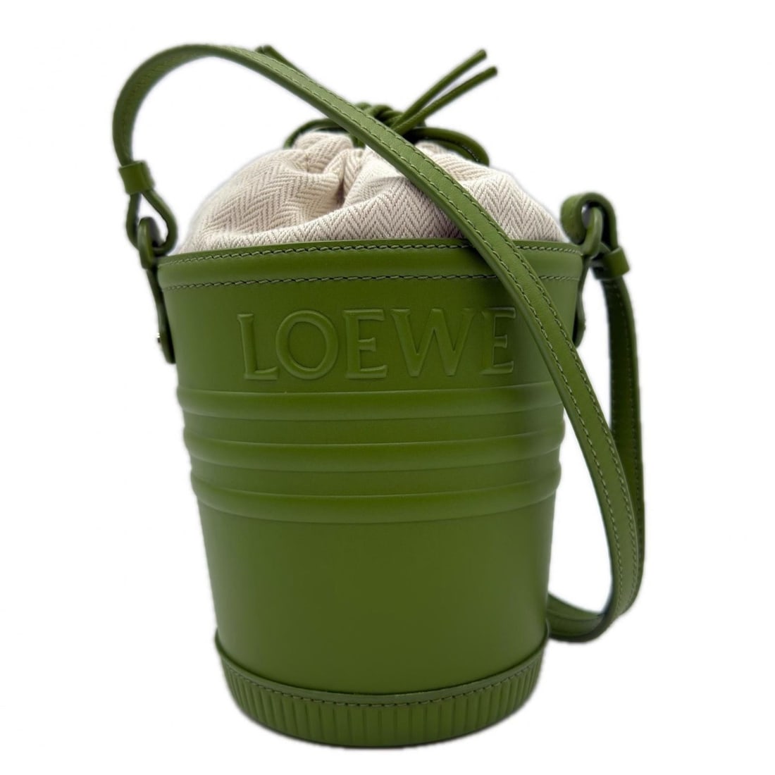 LOEWE Calf Leather Jardiniere Pocket A630G43X01 Shoulder Bag in Green and Canvas for Women: --- Catalog ---Category: SizeWeight: 245g / 8.64oz.Size (HxWxD): 15cm x 10.5cm x 10.5cm / 5.9'' x 4.13'' x 4.13''Strap Length: 124cm / 48.81''Category: DesignType: Shoulder bagColor: GreenGender: Wome
