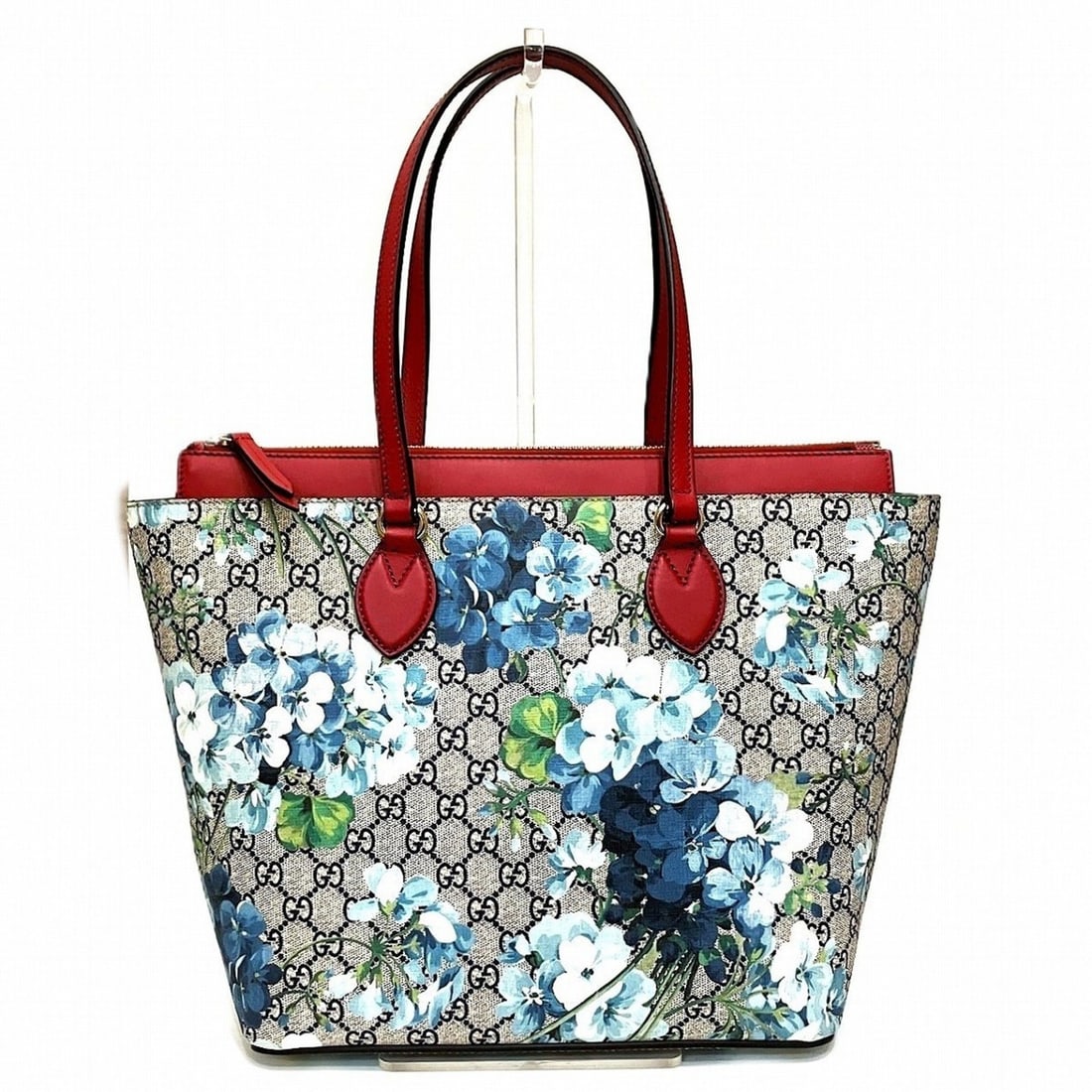Gucci GG Blooms Leather Tote Bag 546315 Free Shipping: --- Catalog ---Category: SizeSize (HxWxD): 39cm x 29cm x 11cm / 15.35'' x 11.41'' x 4.33''Category: DesignType: Tote bagColor: Beige, Red colorGender: WomenMaterial: PVC , Leather Outer Pocket: Open p