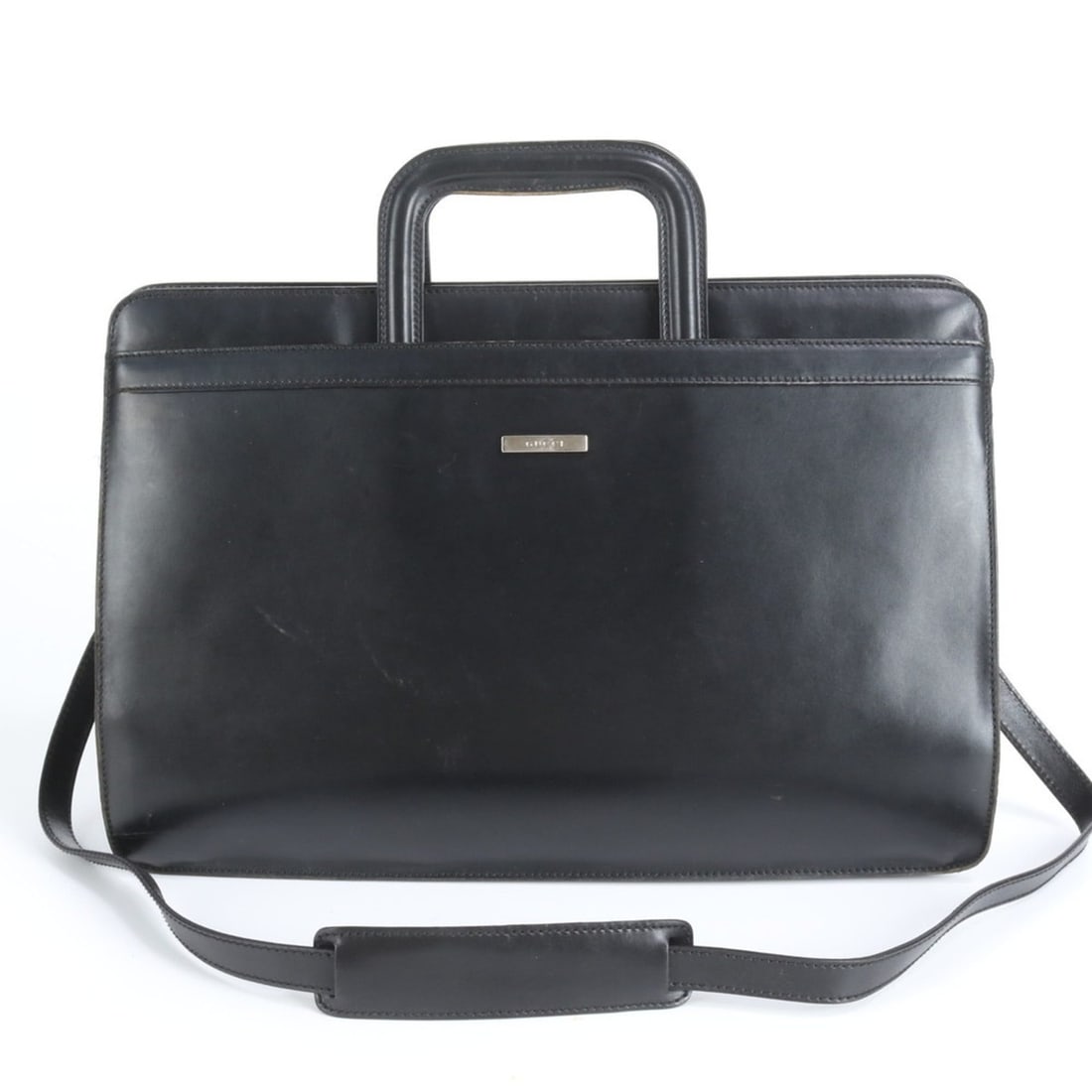Gucci 015 1998 Leather Briefcase Shoulder Bag Black Men's: --- Catalog ---Category: SizeSize (HxWxD): 30cm x 43cm x 12cm / 11.81'' x 16.92'' x 4.72''Strap Length: 105cm / 41.33''Handle Length: 35cm / 13.77''Category: DesignType: BriefcaseColor: BlackGender: M