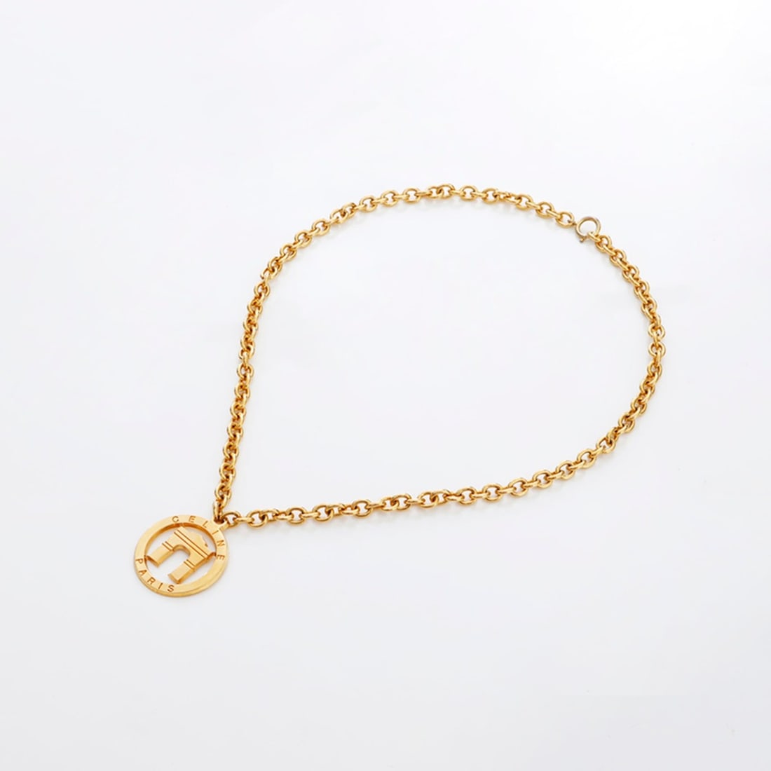 Celine Paris Necklace Gold WS8961: --- Catalog ---Category: SizePendant Size: 40mm x 40mm / 1.57'' x 1.57''Neck Circumference: 59 cm / 23.22''Category: DesignColor: GoldGender: WomenNecklace Type: NecklaceCategory: GeneralBrand: Celine