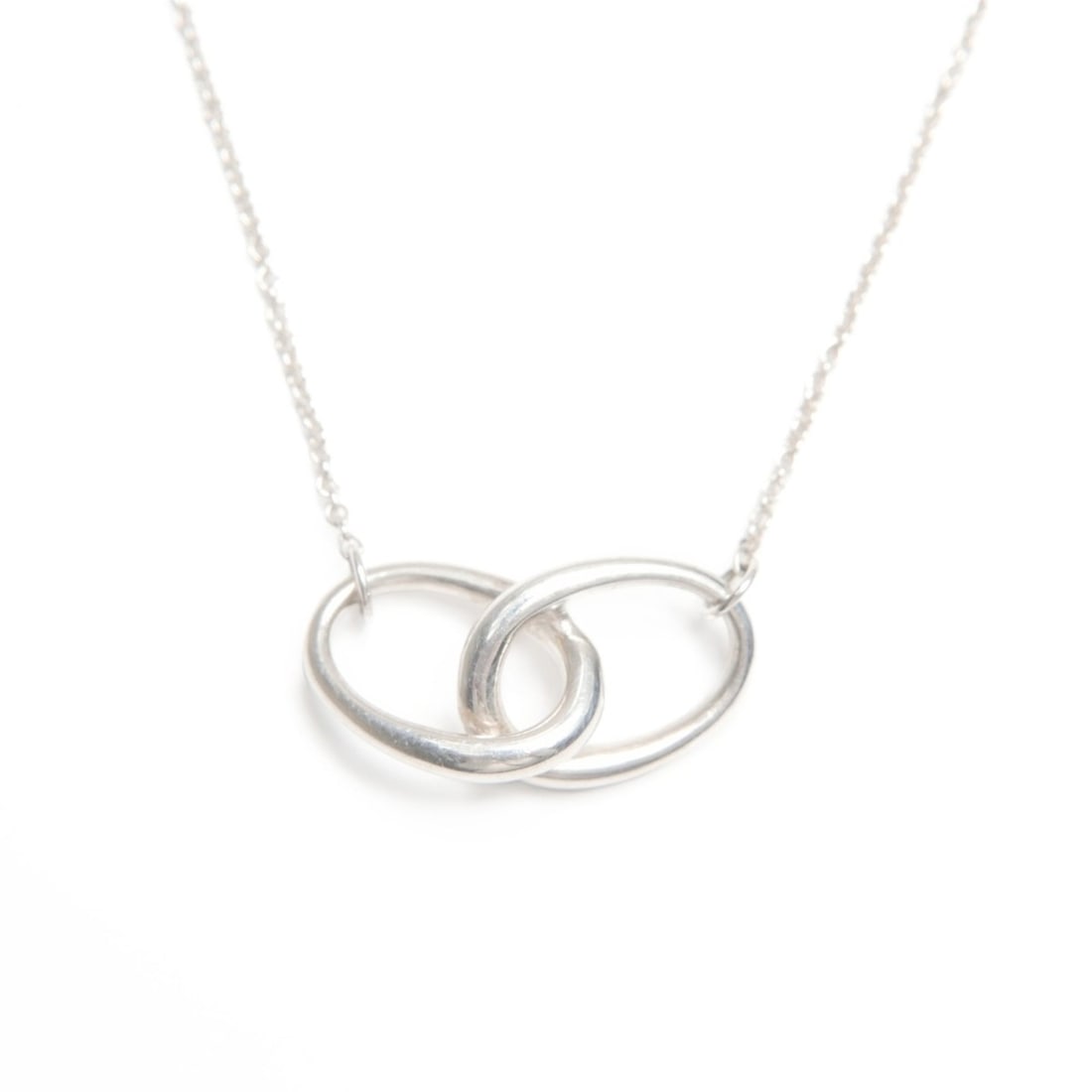 Tiffany & Co. 925 Elsa Peretti Necklace in Silver, WS23997: --- Catalog ---Category: SizePendant Size: 10mm x 20mm / 0.39'' x 0.78''Neck Circumference: 40 cm / 15.74''Category: DesignMetal: SilverGender: WomenMetal Purity: Silver925Necklace Type: NecklaceCateg