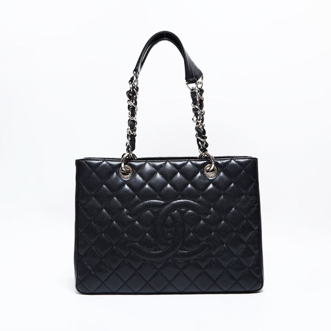 CHANEL GST Caviar 1 2010-2011 Coco Mark Chain Tote Shoulder Bag Black WS22798: --- Catalog ---Category: SizeSize (HxWxD): 25cm x 35cm x 13cm / 9.84'' x 13.77'' x 5.11''Strap Length: 50cm / 19.68''Category: DesignType: Shoulder bagColor: BlackGender: WomenMaterial: Grained Calfsk
