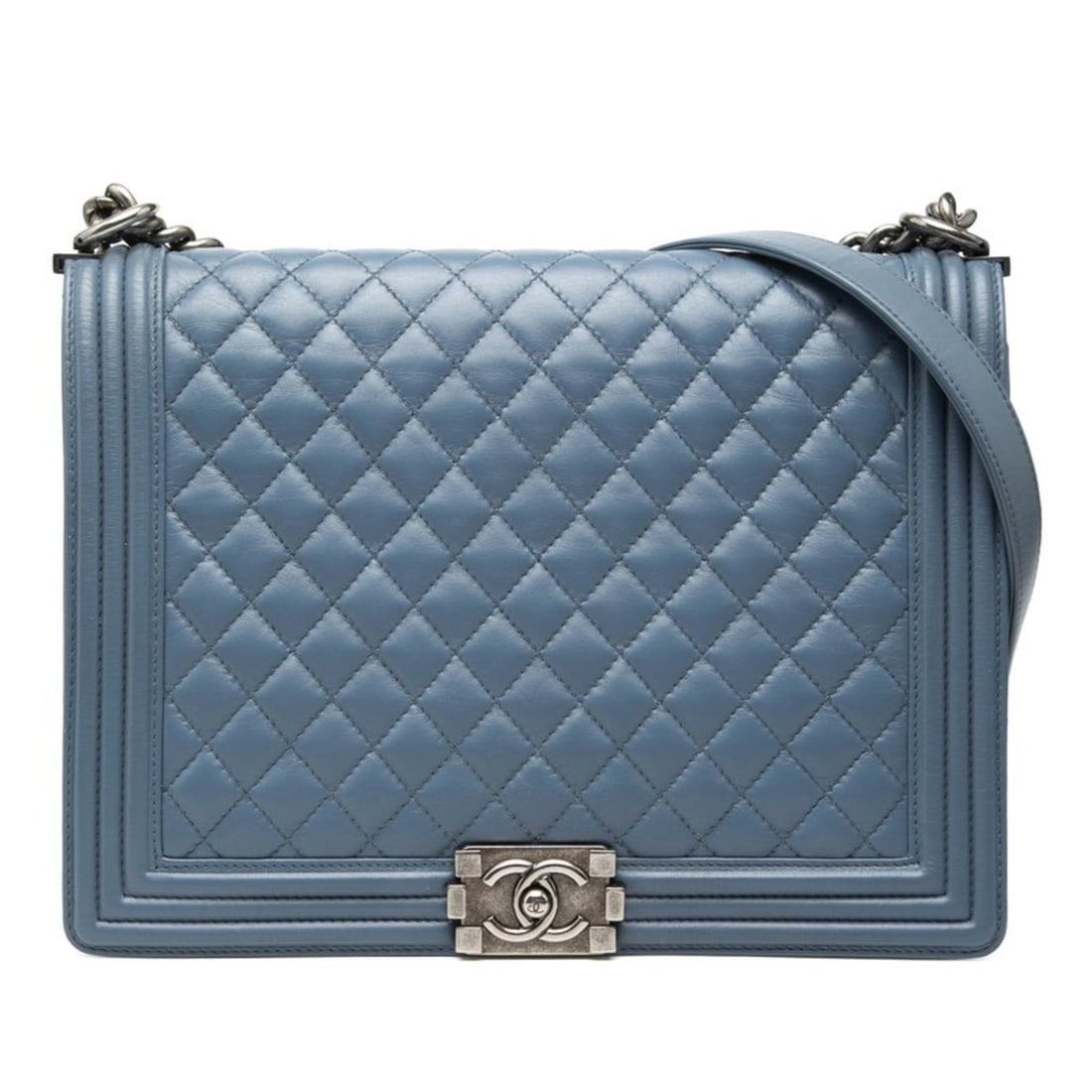 CHANEL Coco Mark Matelasse Boy Chanel 30 Chain Shoulder Bag in Light Blue Lambskin for Women: --- Catalog ---Category: SizeSize (HxWxD): 22cm x 30cm x 8cm / 8.66'' x 11.81'' x 3.14''Category: DesignType: Shoulder bagColor: Light blueGender: WomenCategory: GeneralBrand: Chanel--- Item List ---S