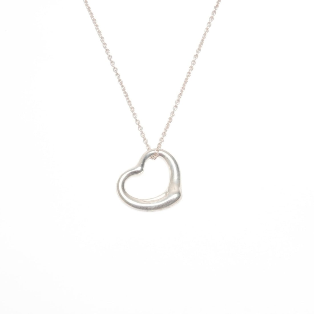 Tiffany & Co. Open Heart 925 Silver Necklace WS24335: --- Catalog ---Category: SizePendant Size: 20mm x 20mm / 0.78'' x 0.78''Neck Circumference: 40 cm / 15.74''Category: DesignColor: SilverGender: WomenNecklace Type: NecklaceCategory: GeneralBrand: Tiff