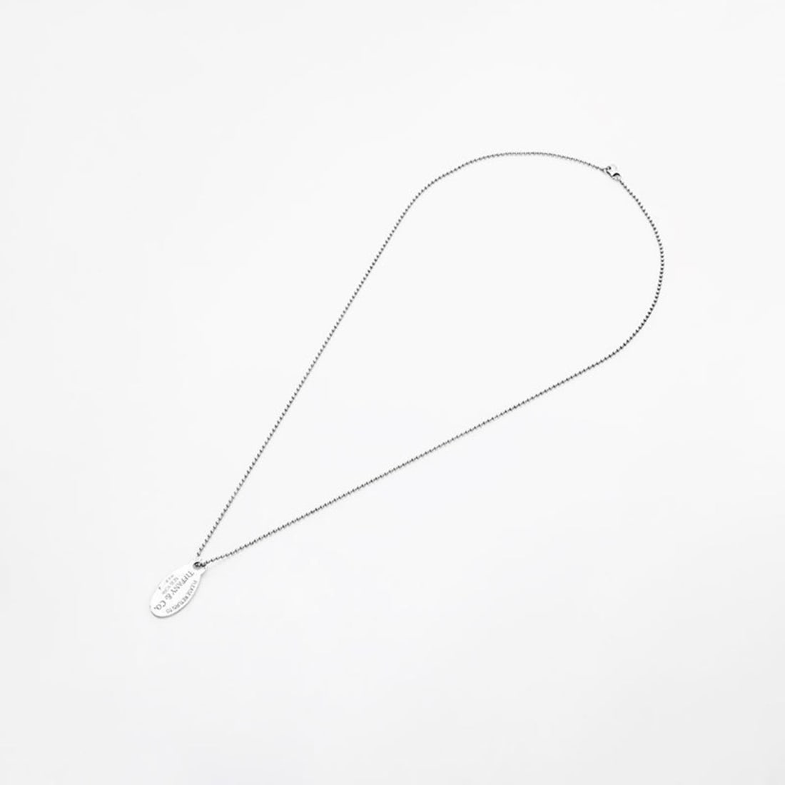 Tiffany & Co. Return to Plate 925 Ball Chain Necklace in Silver, WS21877: --- Catalog ---Category: SizePendant Size: 41mm x 20mm / 1.61'' x 0.78''Neck Circumference: 88 cm / 34.64''Category: DesignColor: SilverGender: WomenNecklace Type: NecklaceCategory: GeneralBrand: Tiff