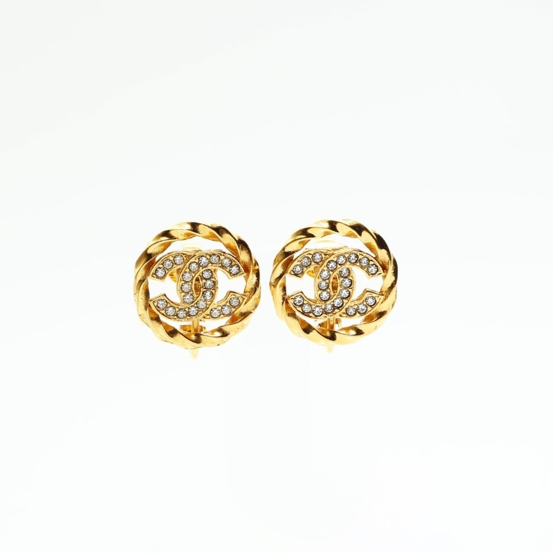 CHANEL Coco Mark Rhinestone Earrings, Gold, WS23611: --- Catalog ---Category: SizeSize (HxWxD): 15.00mm x 15.00mm / 0.59'' x 0.59''Category: DesignType: Clip earringsColor: GoldGender: WomenCategory: GeneralBrand: ChanelCountry of Origin: France--- Item