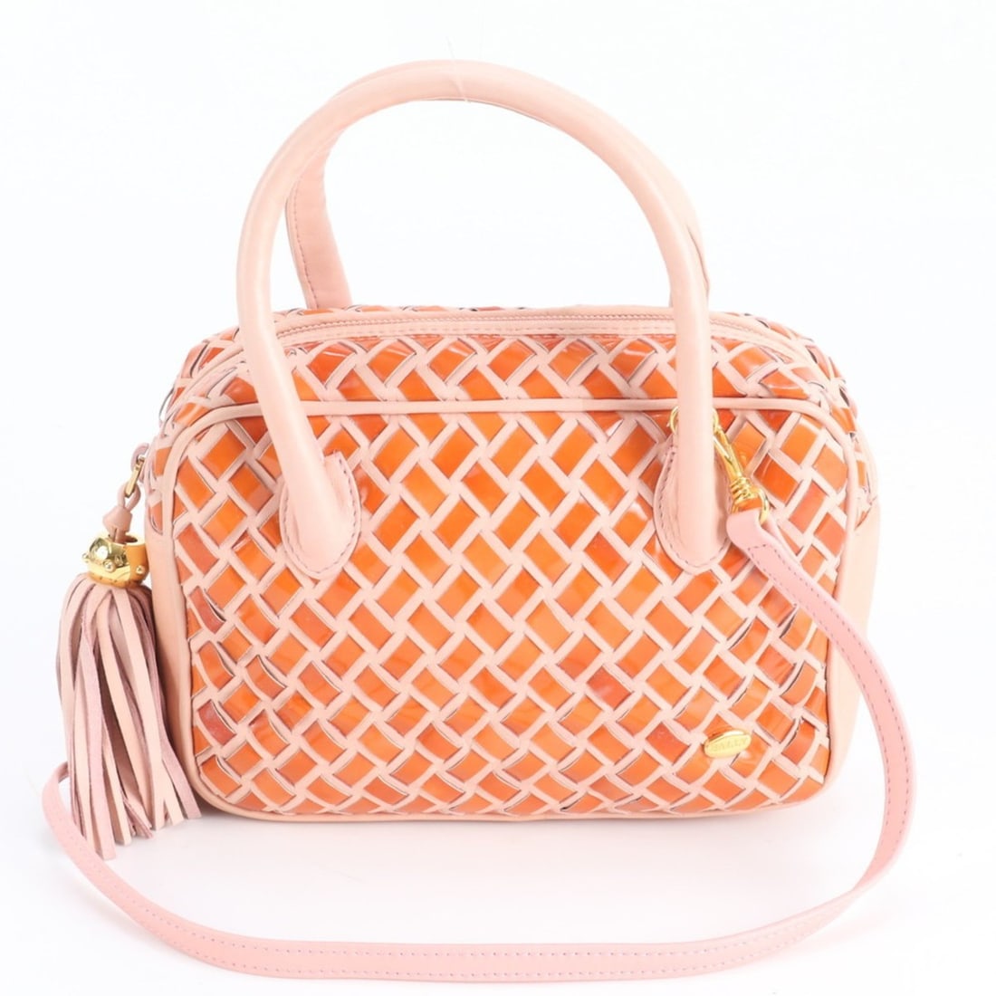 Bally braided pink and orange leather shoulder bag, handbag, tote bag for women: --- Catalog ---Category: SizeSize (HxWxD): 13cm x 19cm x 6cm / 5.11'' x 7.48'' x 2.36''Strap Length: 118cm / 46.45''Handle Length: 30cm / 11.81''Category: DesignType: Handbag, Shoulder bag, Tote bagCo