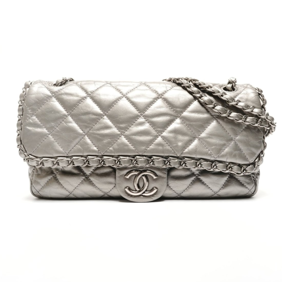 CHANEL Luxury Line Gunmetallic Shoulder Bag, Silver, WS27265: --- Catalog ---Category: SizeSize (HxWxD): 15.5cm x 29cm x 6cm / 6.1'' x 11.41'' x 2.36''Strap Length: 87cm / 34.25''Category: DesignType: Shoulder bagColor: Gunmetal, SilverGender: WomenCategory: Gen