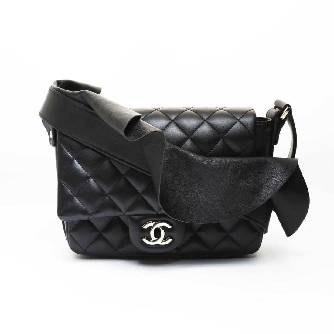 CHANEL Ruffled Matelasse Lambskin Shoulder Bag with Gold Hardware, Black, WS27025: --- Catalog ---Category: SizeSize (HxWxD): 15cm x 22cm x 6cm / 5.9'' x 8.66'' x 2.36''Strap Length: 112cm / 44.09''Category: DesignType: Shoulder bagColor: BlackGender: WomenMaterial: Leather Leather/