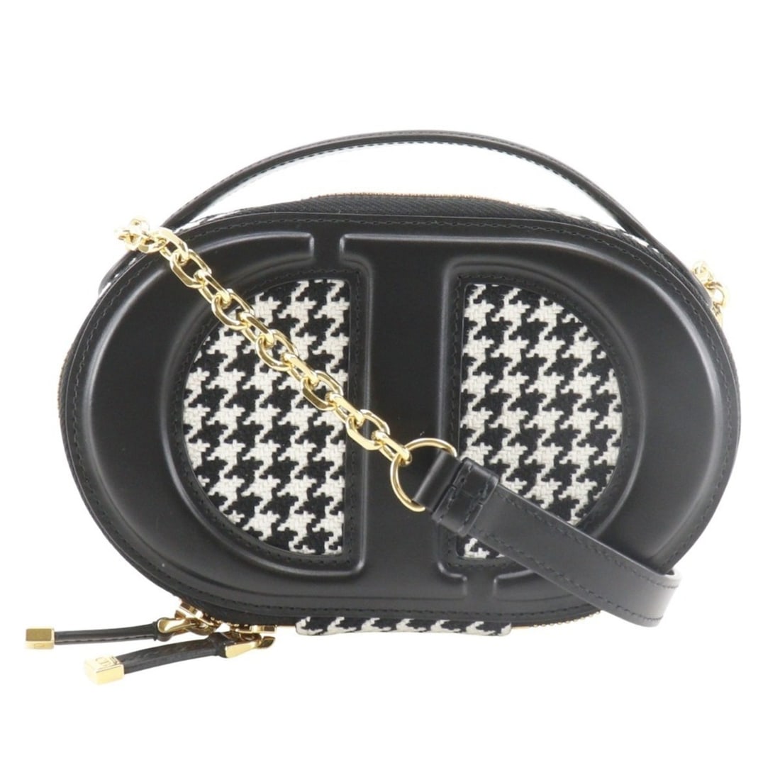 Christian Dior Camera Bag, CD Signature Houndstooth Canvas and Leather Shoulder Black/White, 2-Way: --- Catalog ---Category: SizeSize (HxWxD): 12cm x 18cm x 6cm / 4.72'' x 7.08'' x 2.36''Category: DesignType: Shoulder bagColor: Black, WhiteGender: WomenMaterial: Canvas , Leather Category: GeneralBra