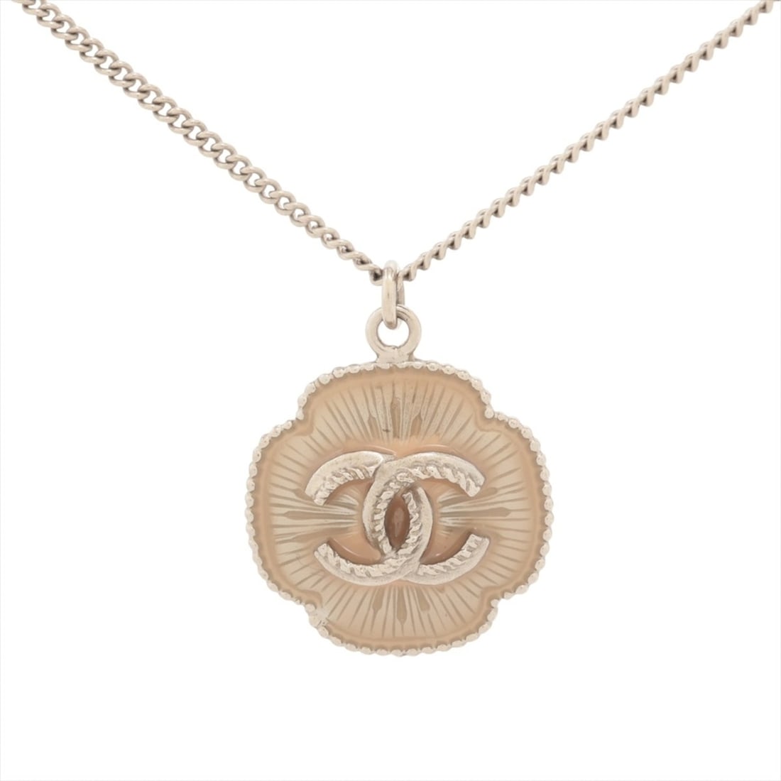 CHANEL B15B 2015 Four-Leaf Clover Coco Mark Necklace in Silver WS16349: --- Catalog ---Category: SizePendant Size: 29mm x 22mm / 1.14'' x 0.86''Neck Circumference: 60.2 cm / 23.7''Category: DesignColor: SilverGender: WomenNecklace Type: NecklaceCategory: GeneralBrand: Cha