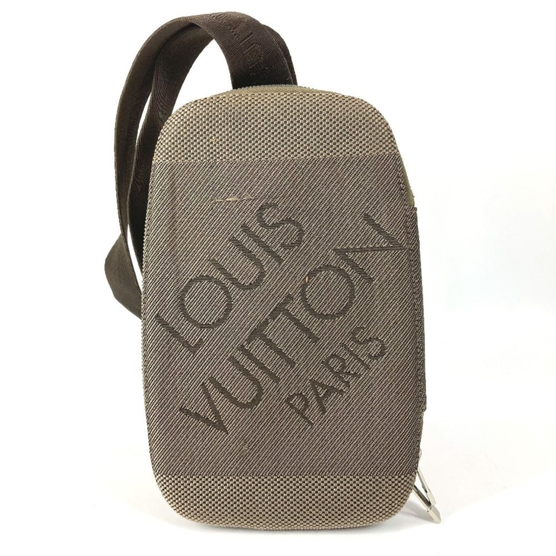 LOUIS VUITTON M93500 Damier Geant Mage Belt Bag, Crossbody Canvas, Men's/Women's, Khaki: --- Catalog ---Category: SizeSize (HxWxD): 24.5cm x 16cm / 9.64'' x 6.29''Category: DesignType: Shoulder bag, Sling bagColor: KhakiGender: Men,WomenMaterial: Damier Geant , Canvas Category: GeneralMPN