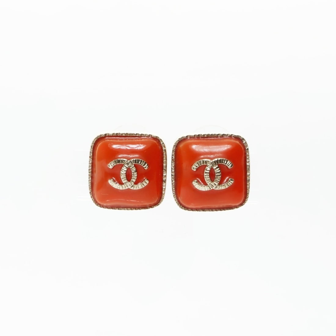 CHANEL Square Coco Mark A14K 2014 Earrings, Orange, WS26566: --- Catalog ---Category: SizeSize (HxWxD): 11.00mm x 11.00mm / 0.43'' x 0.43''Category: DesignType: Stud earringsColor: OrangeGender: WomenCategory: GeneralBrand: Chanel--- Item List ---Section: Condi