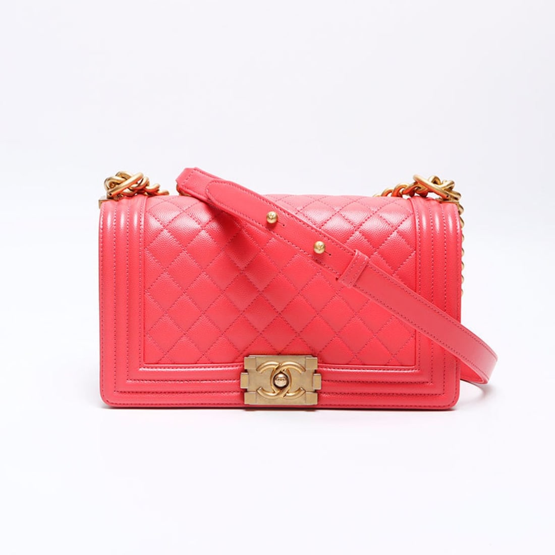 CHANEL Boy Chanel Caviar Shoulder Bag, Pink, WS14076: --- Catalog ---Category: SizeSize (HxWxD): 34cm x 24cm x 15cm / 13.38'' x 9.44'' x 5.9''Category: DesignType: Shoulder bagColor: PinkGender: WomenCategory: GeneralBrand: ChanelCountry of Origin: Franc