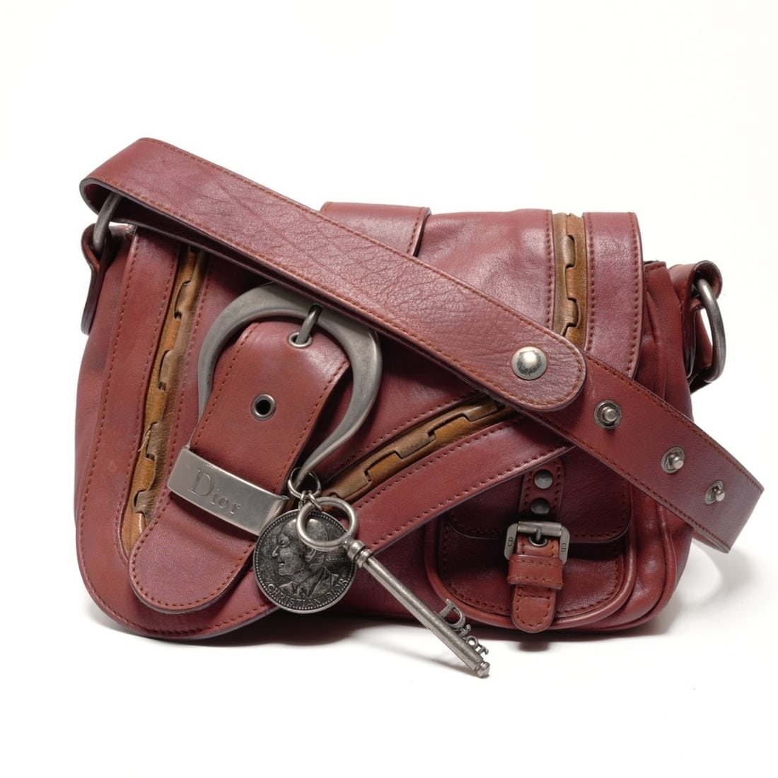 Christian Dior Gaucho Leather Shoulder Bag, Red, WS27247: --- Catalog ---Category: SizeSize (HxWxD): 16cm x 25cm x 9cm / 6.29'' x 9.84'' x 3.54''Category: DesignType: Shoulder bagColor: Red colorGender: WomenCategory: GeneralBrand: Christian DiorCountry of O