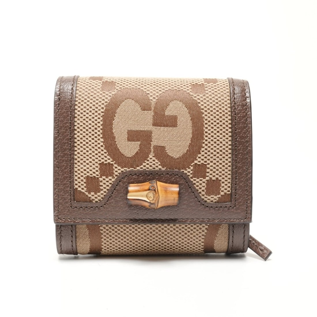 Gucci Jumbo GG Diana Bamboo Bi-fold Wallet, Brown, WS27303: --- Catalog ---Category: SizeSize (HxWxD): 11cm x 11cm x 3cm / 4.33'' x 4.33'' x 1.18''Category: DesignType: Wallet (bi-fold)Color: BrownGender: WomenMaterial: Bamboo Category: GeneralLine: BambooBran