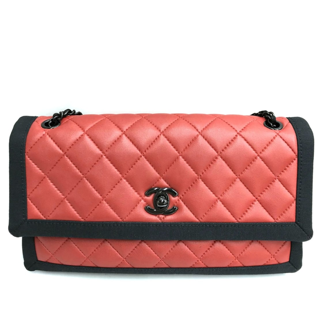 CHANEL Coco Mark Matelasse Shoulder Bag, 2015-2016, Lambskin, Red and Black, WS1808: --- Catalog ---Category: SizeSize (HxWxD): 15cm x 26cm x 6cm / 5.9'' x 10.23'' x 2.36''Category: DesignType: Shoulder bagColor: Red colorGender: WomenCategory: GeneralBrand: ChanelCountry of Origin: F