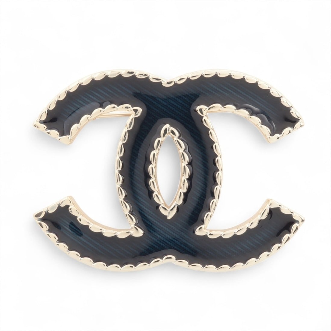 CHANEL I24P 2024 Coco Mark Navy Brooch WS16375: --- Catalog ---Category: SizeSize (HxWxD): 3.7cm x 5cm / 1.45'' x 1.96''Category: DesignType: BroochColor: NavyGender: WomenCategory: GeneralBrand: Chanel--- Item List ---Section: ConditionRanking: Ra