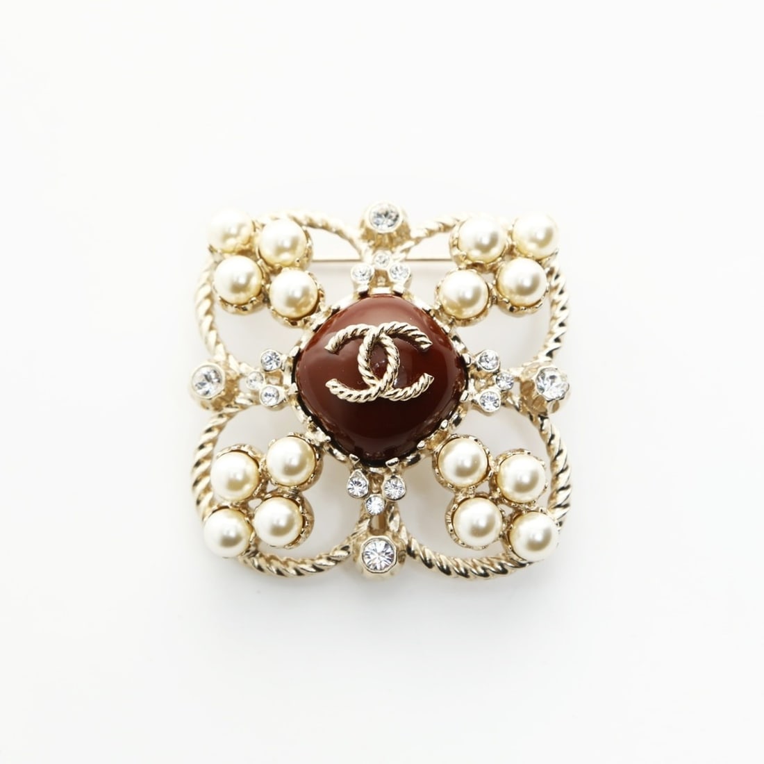 CHANEL Rhinestone Coco Mark Brooch, Gold, WS26553: --- Catalog ---Category: SizeSize (HxWxD): 4.5cm x 4.5cm / 1.77'' x 1.77''Category: DesignType: BroochColor: GoldGender: WomenCategory: GeneralBrand: Chanel--- Item List ---Section: ConditionRanking:
