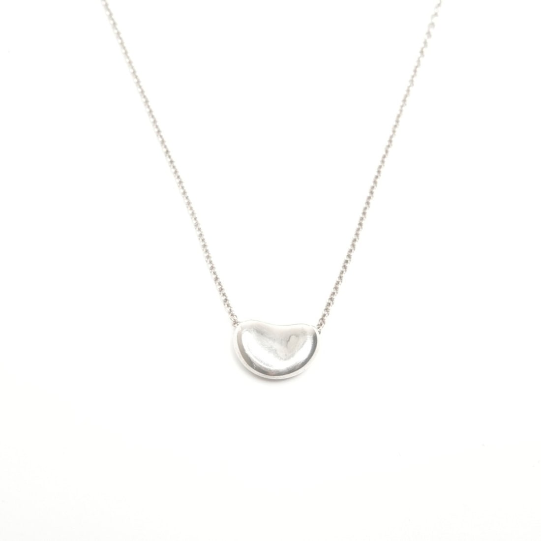 Tiffany & Co. 925 Bean Necklace in Silver, WS24561: --- Catalog ---Category: SizePendant Size: 7mm x 10mm / 0.27'' x 0.39''Neck Circumference: 40 cm / 15.74''Category: DesignColor: SilverGender: WomenNecklace Type: NecklaceCategory: GeneralBrand: Tiffa